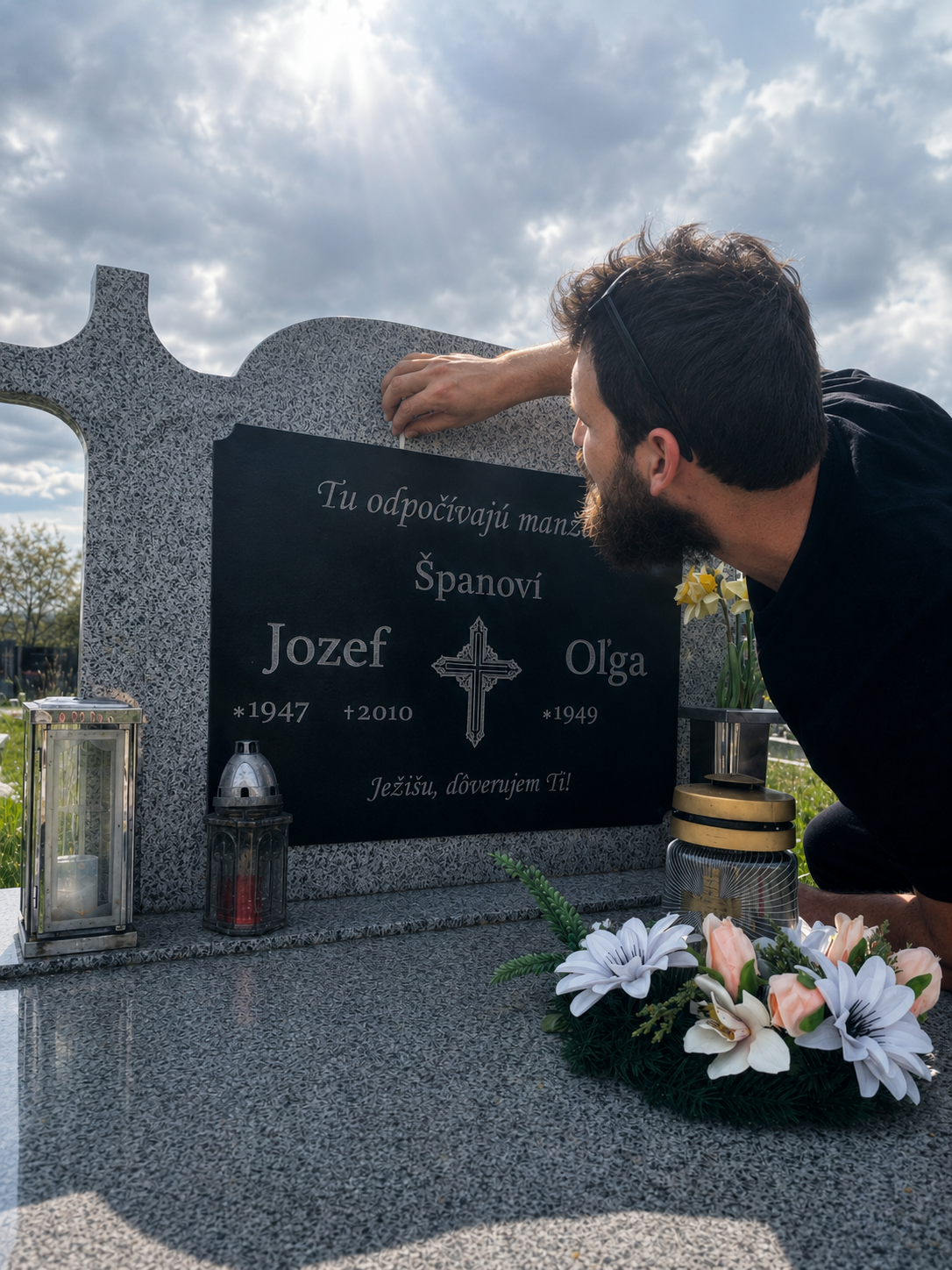 Ako nalepiť tabuľu na hrob – jednoduchý postup krok za krokom