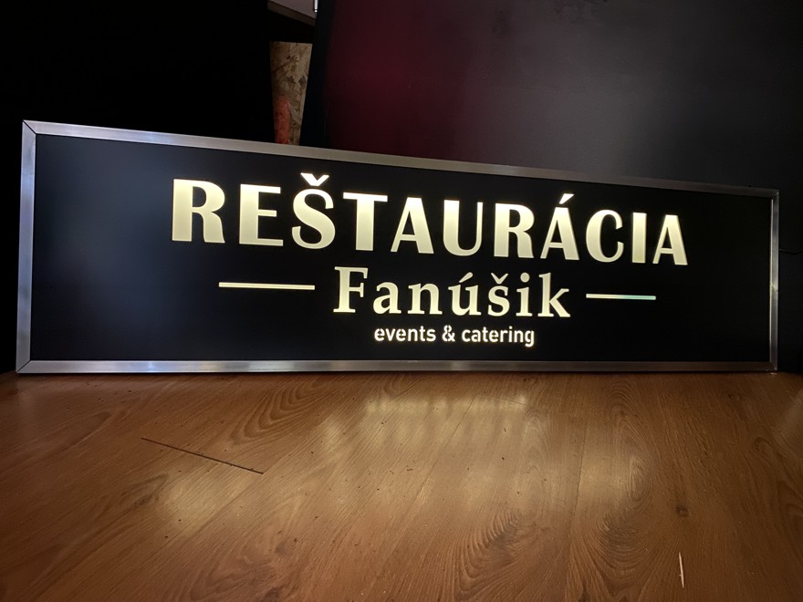 SVETELNÉ 3D LOGÁ