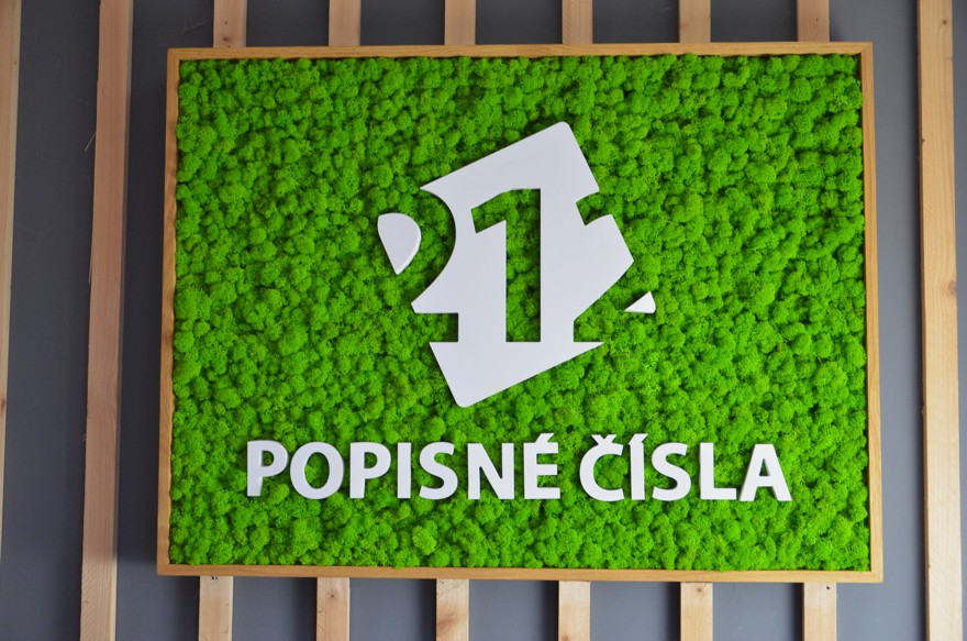 Machový obraz s 3D logom na mieru