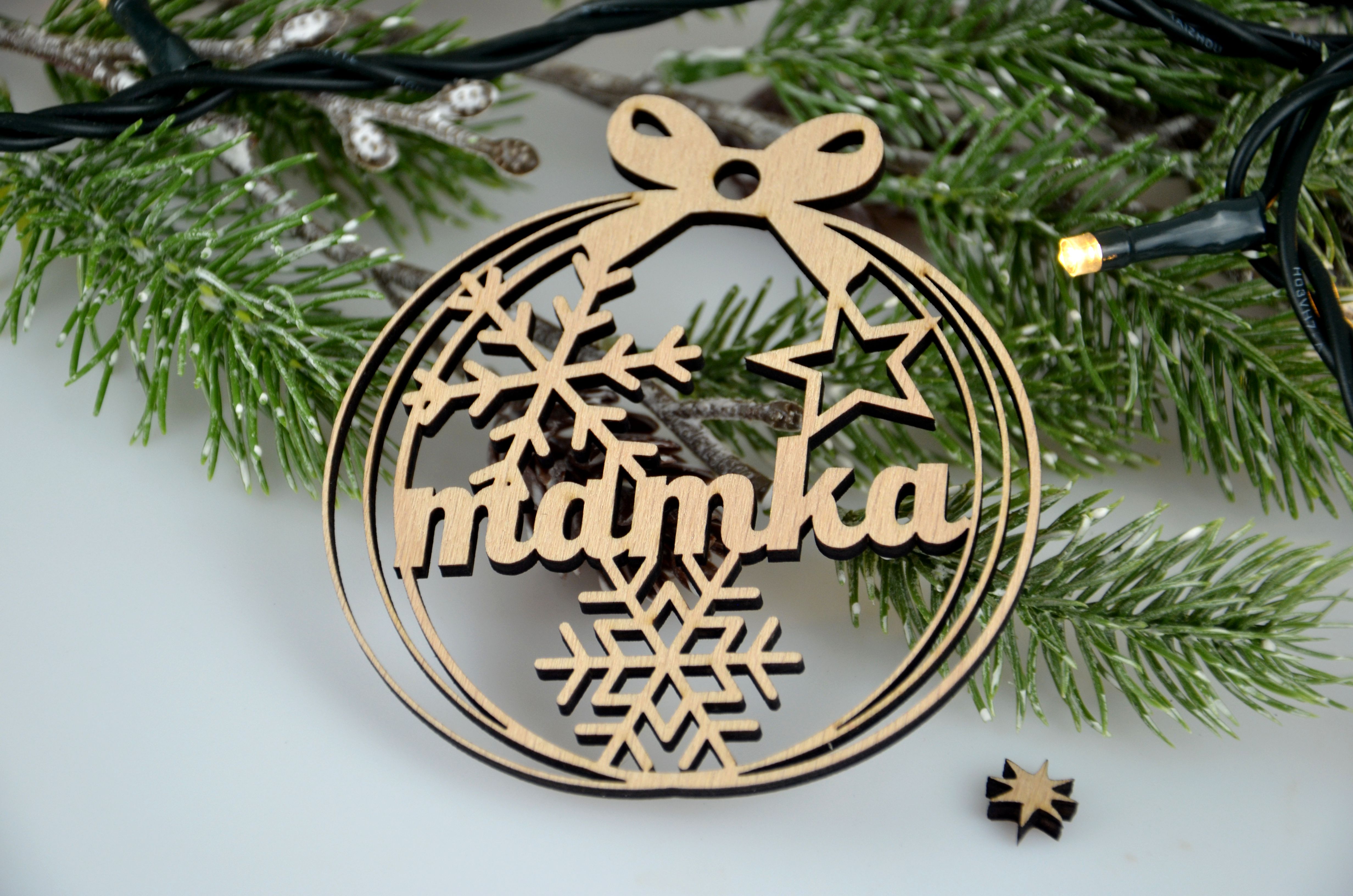 Drevená vianočná ozdoba: MAMIČKA