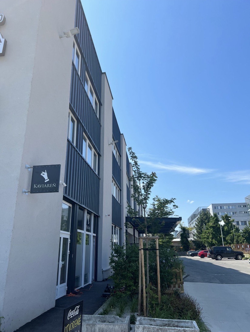 3D reklama – VÝSTRČKA na fasádu