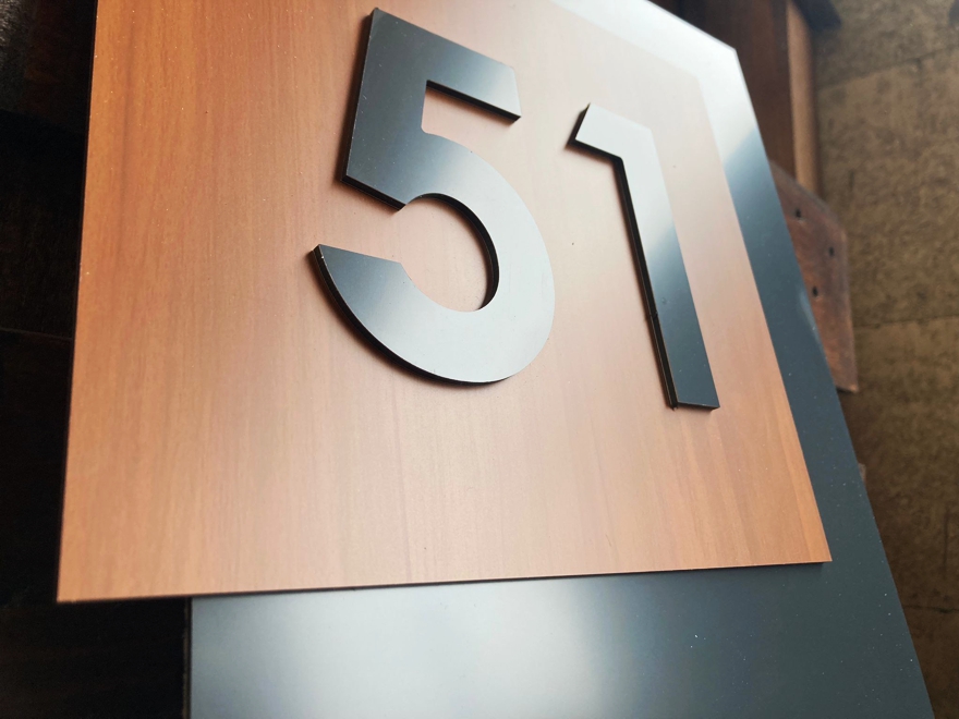 Popisné číslo: Yellowstone