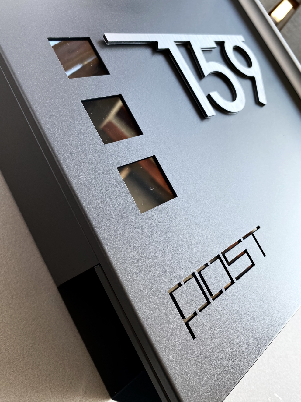 Mini SET: Číslo na dom + Poštová schránka BK.501.GW.AM VODEODOLNÁ + AKCIA Gravír mien ZADARMO