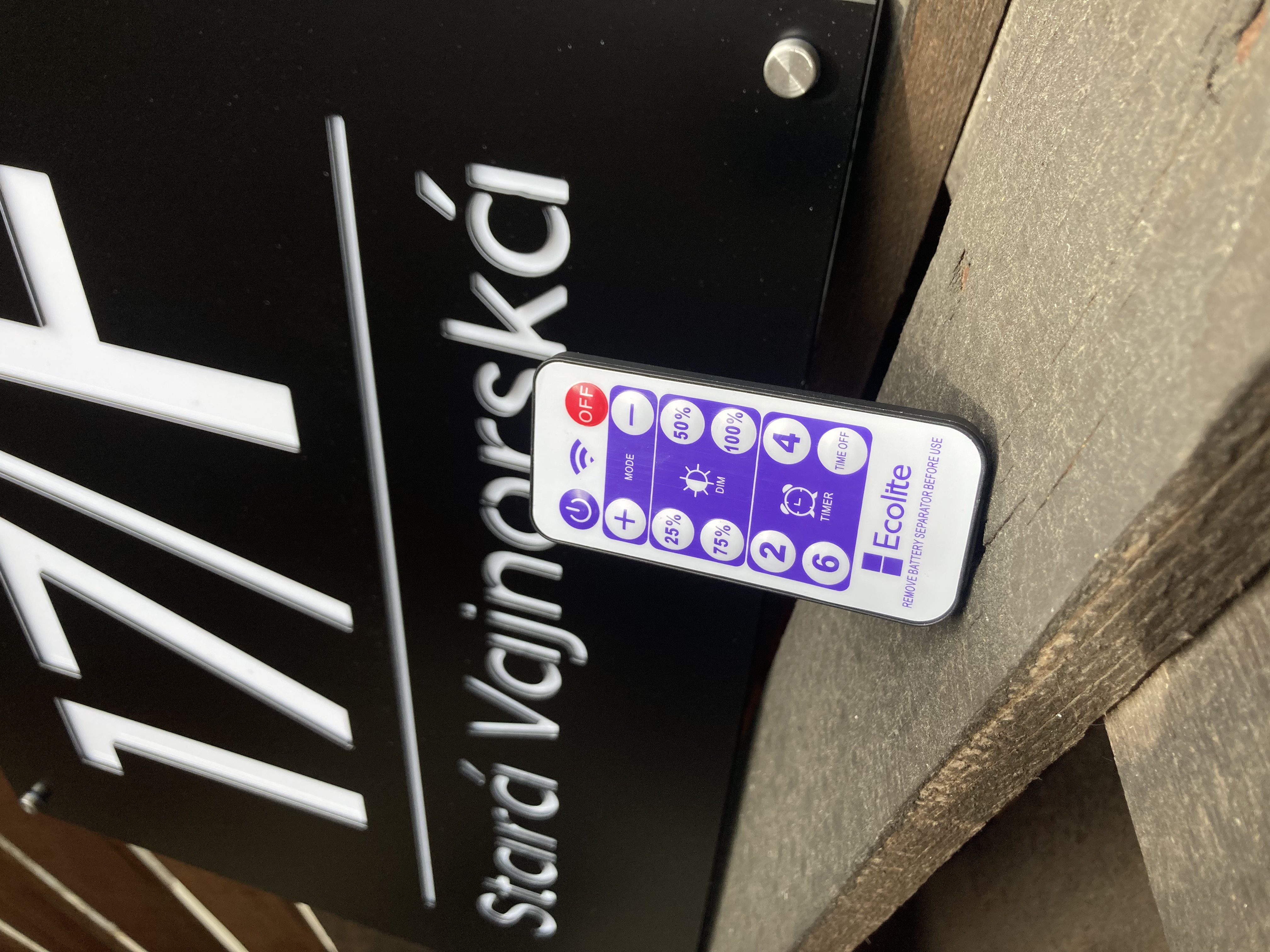 Solárne číslo na dom PROFI s časovačom