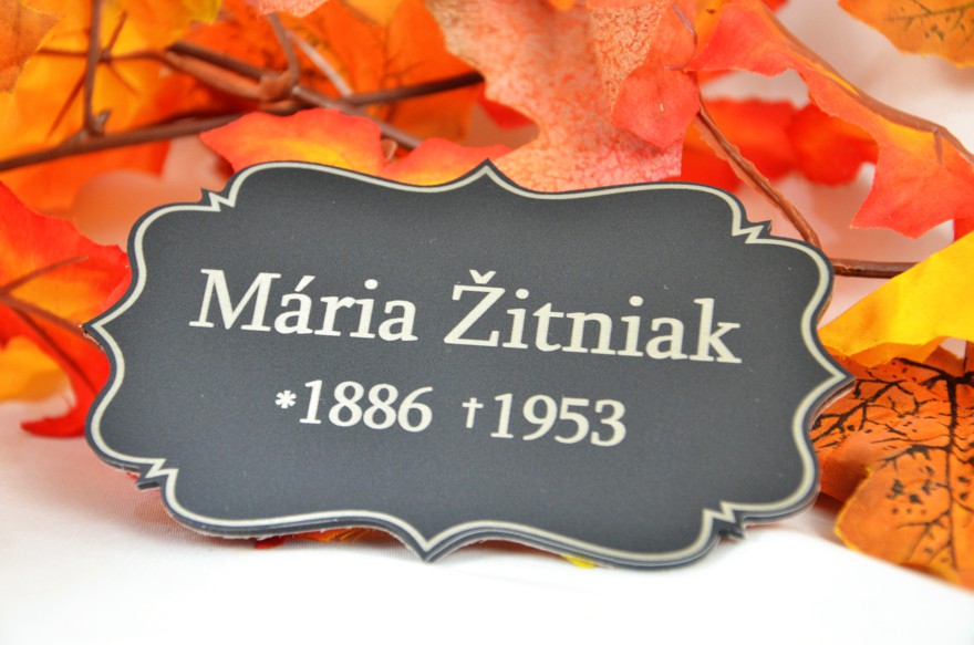 Pamätná tabuľa na náhrobný kameň MINI - s vlastným textom (šírka 12cm)