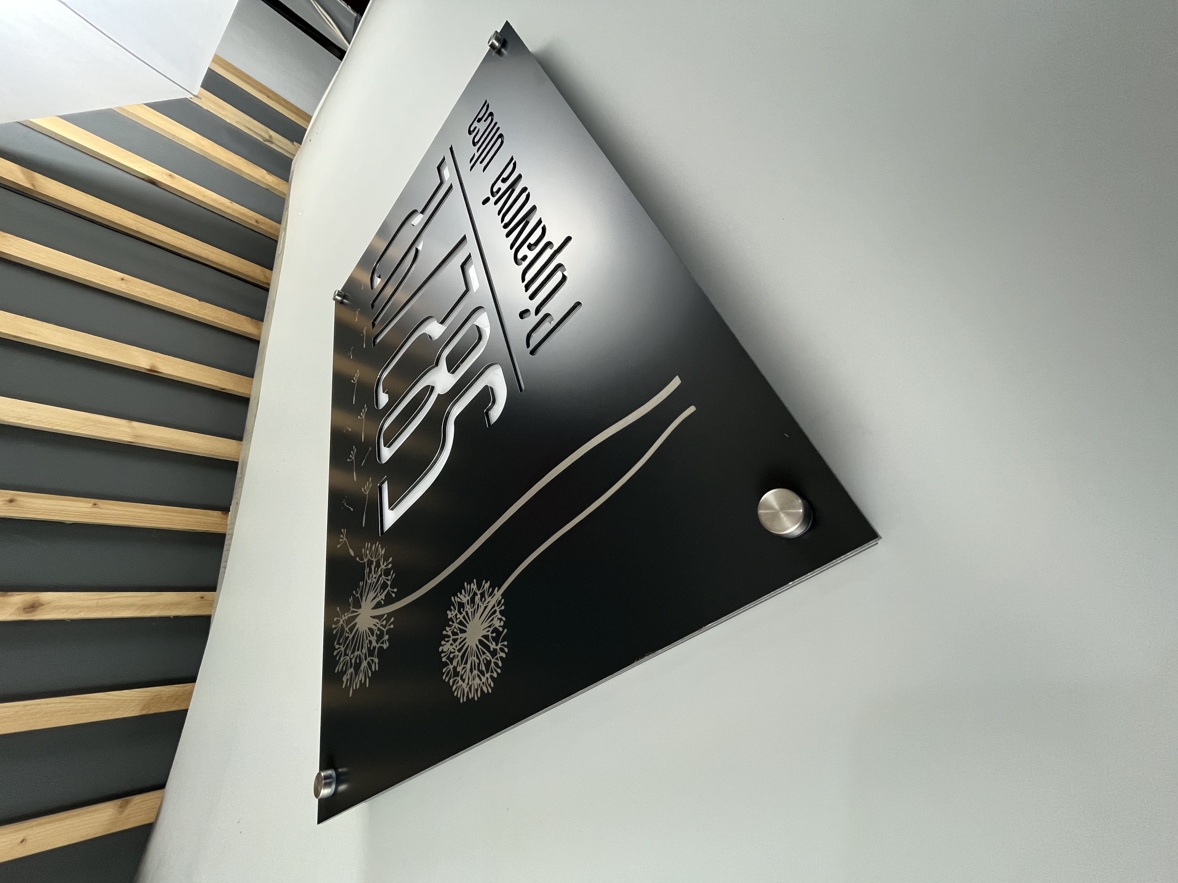Svetelné číslo na dom LED (220V) s gravírom (podľa želania) - Púpavová ulica