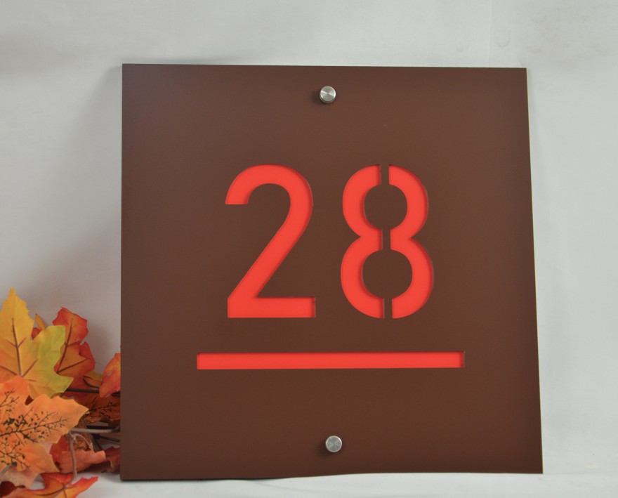 Číslo na dom: Chameleon + 2 tabuľky + distančné skrutky