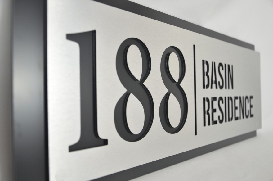 Číslo na dom: Paris