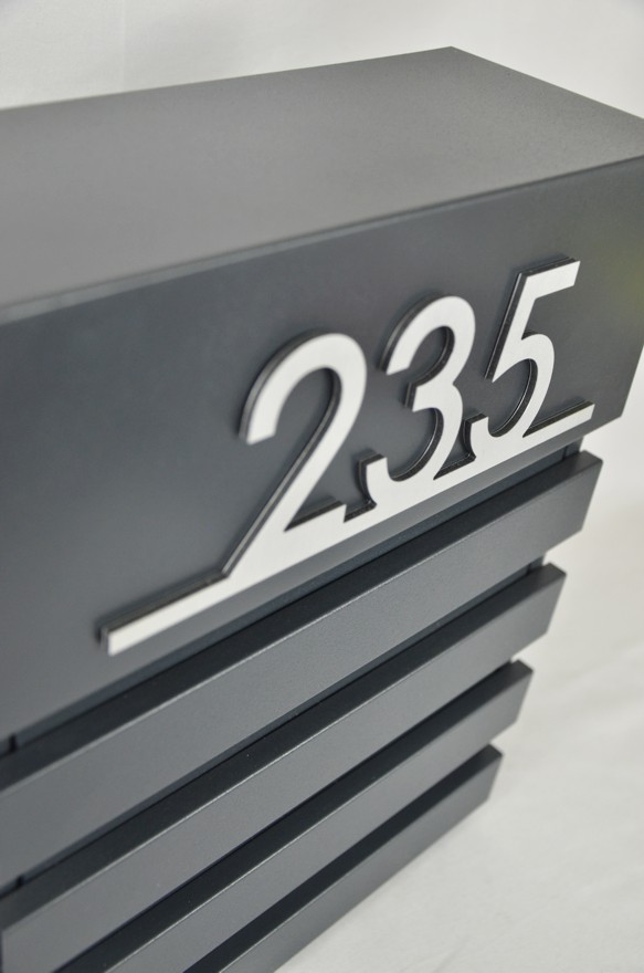 Mini SET: Poštová schránka + 3D mini číslo na dom PRESTIGEBOX antracit + AKCIA Gravír mien ZADARMO